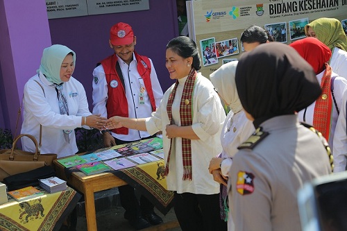 Kunjungan Ibu Negara Ke Desa Kohod