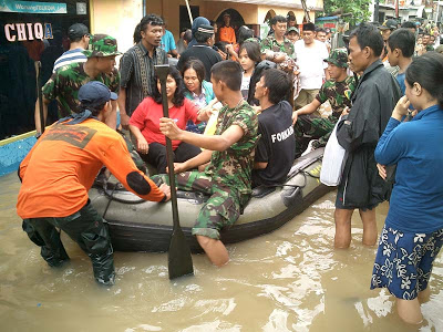 Banjir Datang, Penyakit Meradang