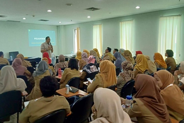 Sosialisasi Poskestren untuk Tenaga Kesehatan Dinkes DKI Jakarta